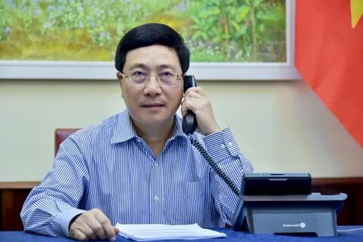 Hotspot Matrix và Pháo: “Nếu có thể khiến ai đó đồng cảm bằng chính tổn thương của mình,